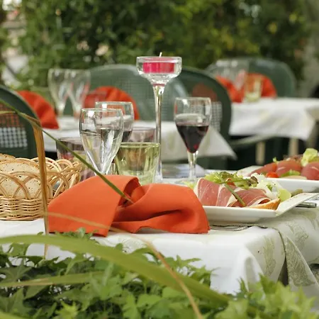 Logis Cartier 호텔 3*